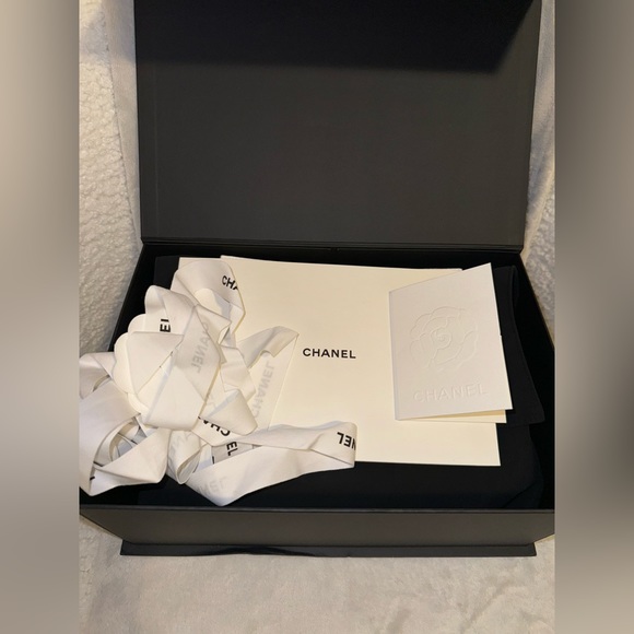 Chanel mini 22 grey color brand new comes in a full package including receipt - Picture 8 of 12